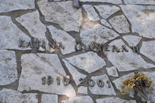 Katina Kanelli
1910 - 2001