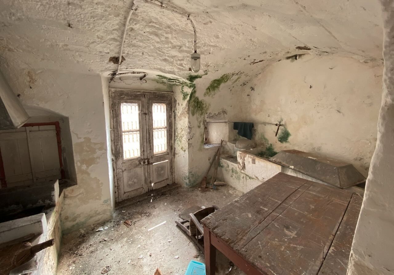 Betty (Panayiotitsa) Comino - formerly Kalokerinos 