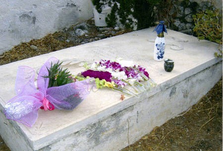 Sept 2008. (4) Toki Koizumi, the grandson of Lafcadio Hearn visits Kythera to pay homage to his grandparents. - Hearn004