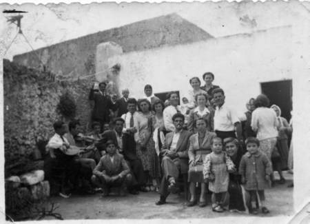 Group photo Mitata in the 1960s? 