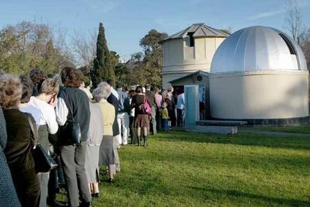 Venus - the PLANET - crowds gather at the Melbourne Observatory, Australia, to gain a unique view of the Transit of Venus through the telescope. - Venus Transit Crowds gather at the Melbourne Observatory. Photo  Michael Clayton-Jones