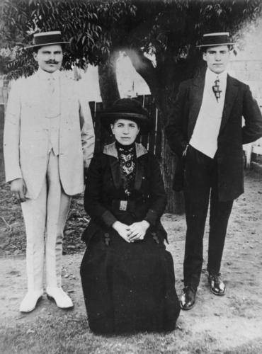 Harry (Haralambos) Corones - Corones Harry Corones, Jim Corones and their sister, Charleville, ca. 1914
