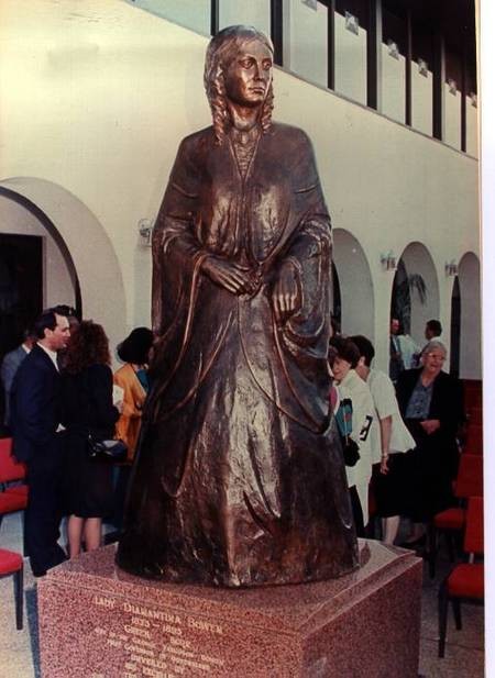 Contessa Diamantina Roma - Contessa Diamantina Bowen - Bronze Statue - Hellenic Club, Brisbane, Queensland, Australia