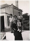 Yiorgia Mentis (nee Tzortzopoulos) and children. 