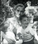 Yanoula Chlentzos and her grandsons 