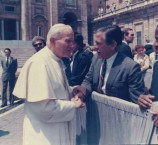 James Samios with the Pope 
