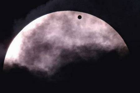 Venus - the PLANET - from Sydney, Australia. - Venus Transit - The transit of Venus. Photo  Nick Moir