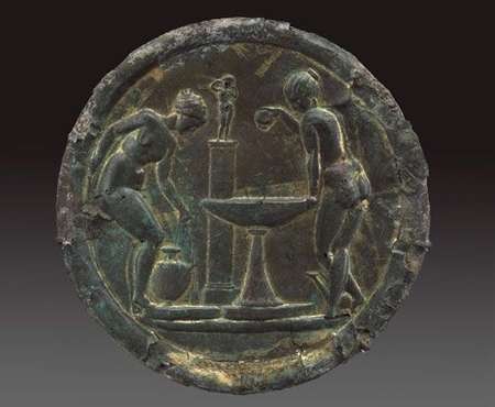 Goddess of Love Gracefully Treated - Mirror with women bathing before