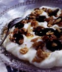 Sheeps milk yoghurt and walnuts 