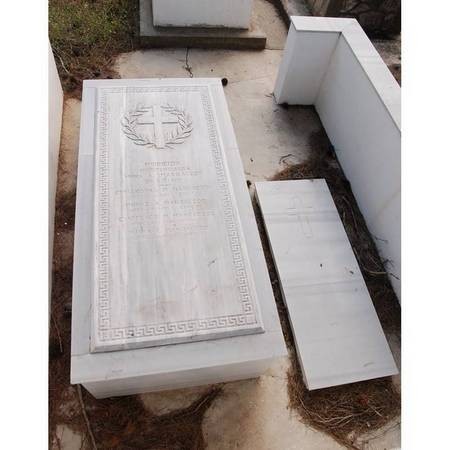 Manolesos Family Memorial - Logothetianika Cemetery (2 of 2) 