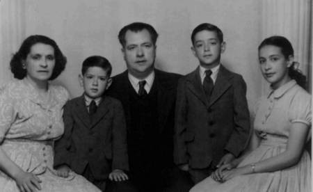 The Kelly Family, Gilgandra, 1954. 