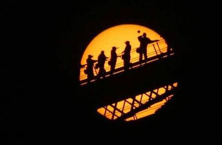 Venus - the PLANET - Transit of Venus [Jun 8, 2004] -  the view across the Sydney Harbour Bridge - Venus Transit Sydney Harbour climbers